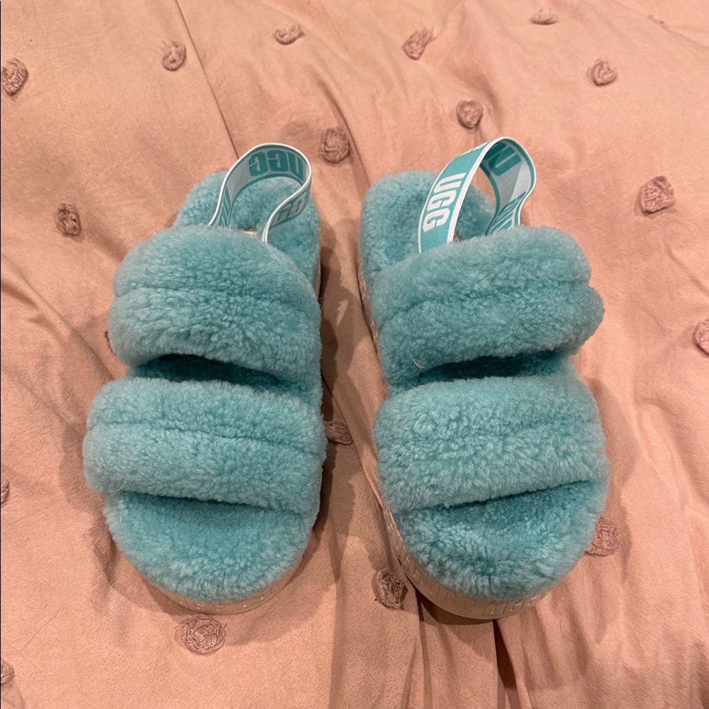 UGG Aqua Fluffy Slides